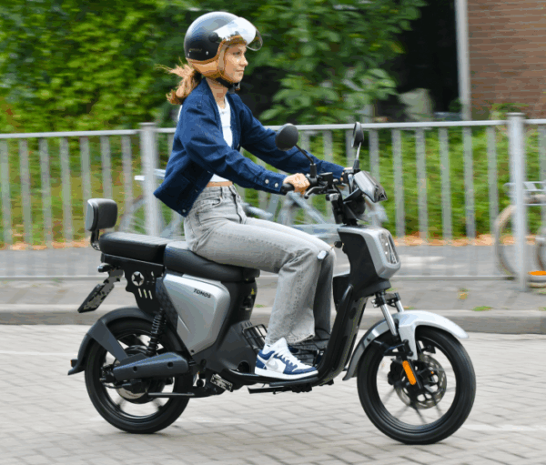 TOMOS ES 01 e-skuter - Slika 4