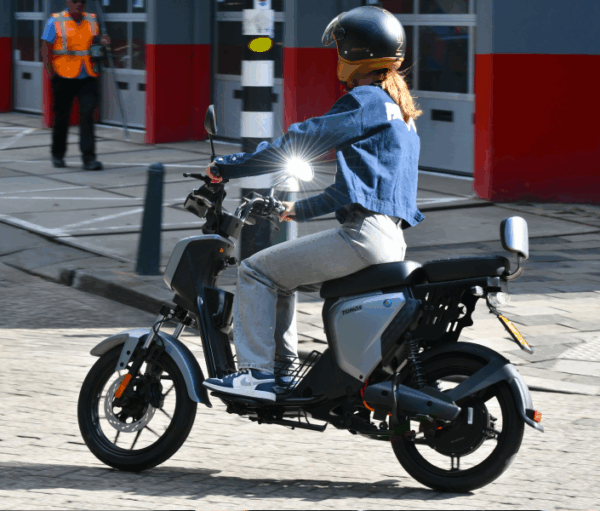 TOMOS ES 01 e-skuter - Slika 5